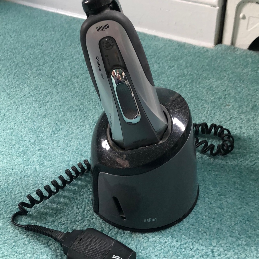 Braun Cordless Electric Shaver with Charging Stand